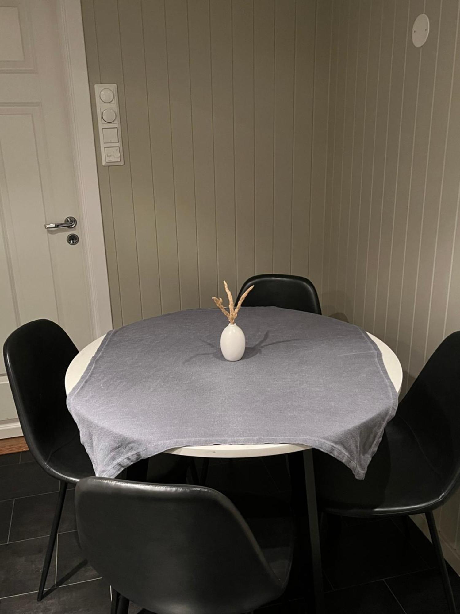Sjarmerende Hus I ヴェネスラ エクステリア 写真