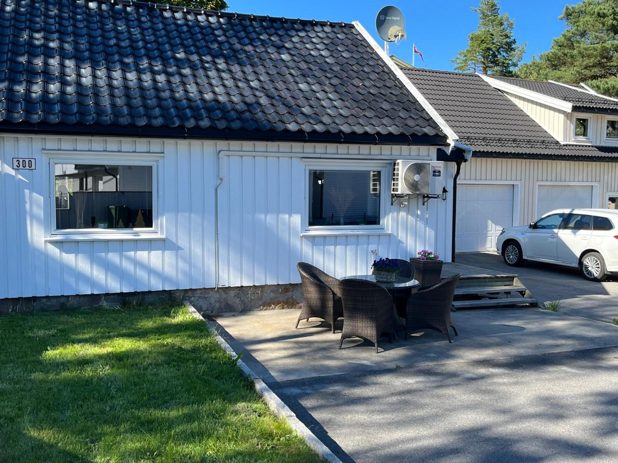 Sjarmerende Hus I ヴェネスラ エクステリア 写真
