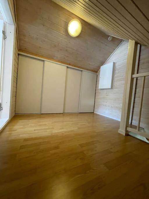 Sjarmerende Hus I ヴェネスラ エクステリア 写真