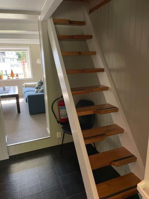 Sjarmerende Hus I ヴェネスラ エクステリア 写真