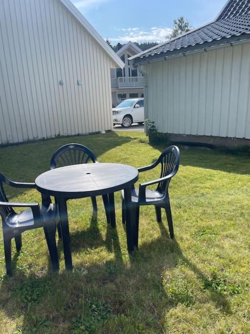 Sjarmerende Hus I ヴェネスラ エクステリア 写真